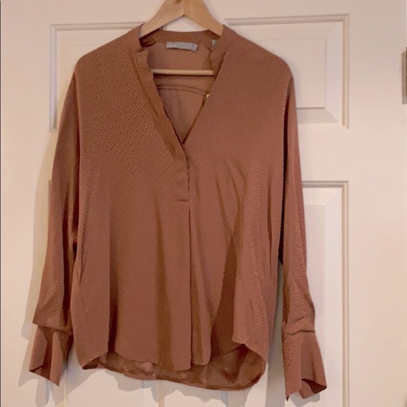 VINCE V-neck silk blouse. - Picture 1 of 5
